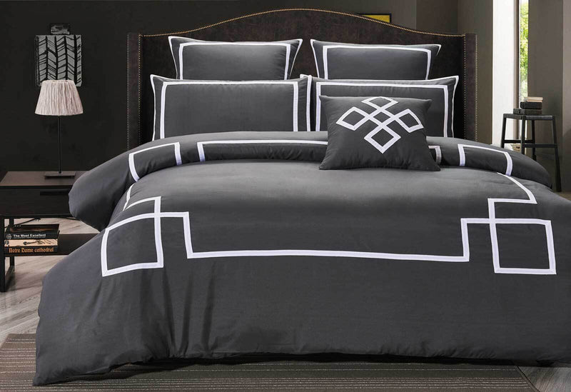 Super King Size Charcoal and White Quilt Cover Set (3PCS)